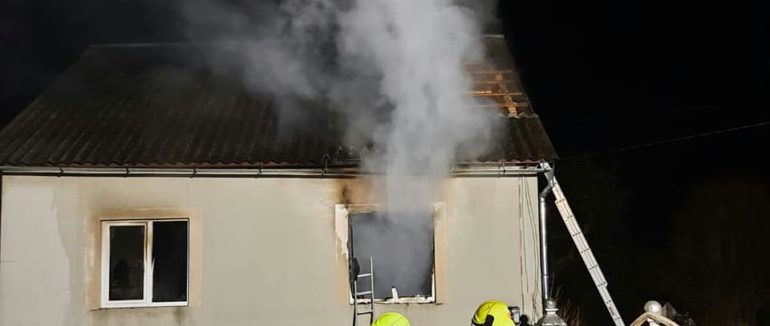 Нічна пожежа у приватному будинку: горіло на Перечинщині