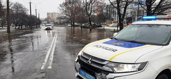 Через погодні умови підтоплено ряд вулиць Ужгорода