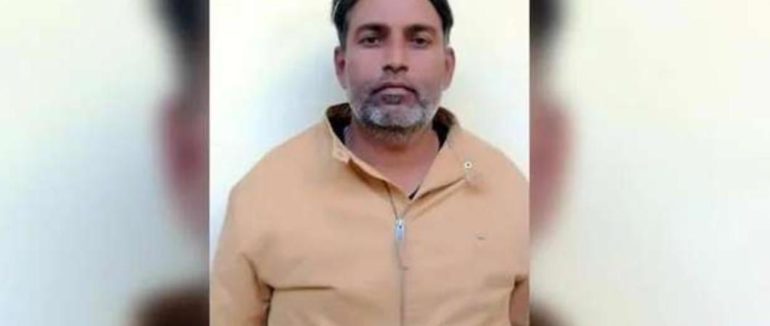 “Жадібність до оголених фотографій”: індійський військовий проміняв держтаємницю на еротичні фотографії