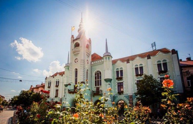 Комплексна послуга «є-Малятко» вже доступна в ЦНАПі Мукачева