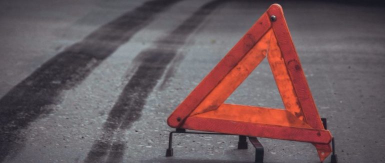 Різдвяна аварія: на в’їзді у Мукачево авто з’їхало у кювет