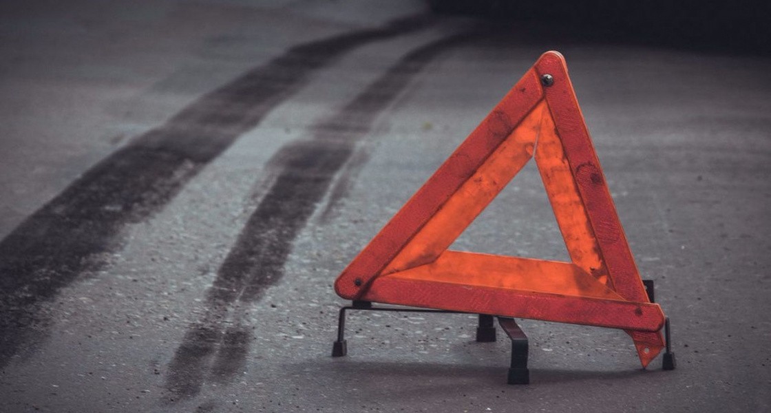 Різдвяна аварія: на в`їзді у Мукачево авто з`їхало у кювет