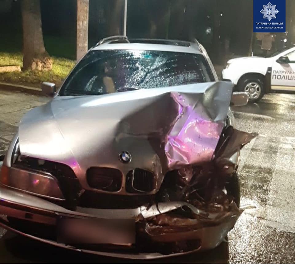 Вечірня аварія в Ужгороді: зіткнулися BMW та Fiat