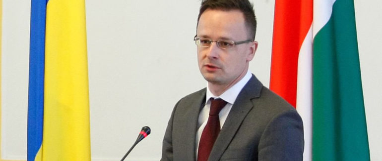 Посольство Угорщини отримало лист з погрозами перед приїздом Сійярто до Києва