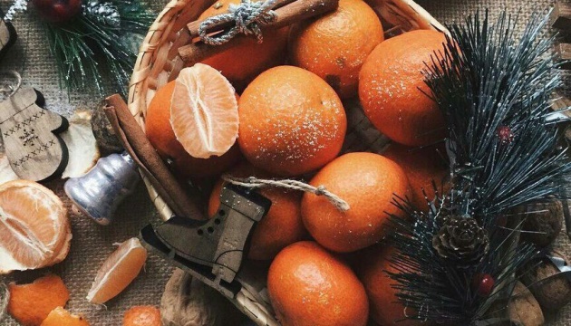 Аудіодобірка новорічних та різдвяних книжкових уривків