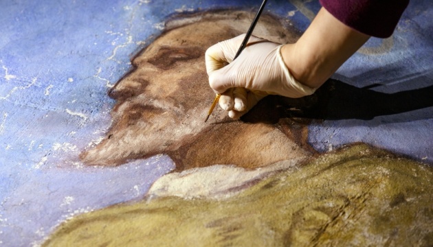 В Ужгороді відновлюють та консервують розписи Йосипа Бокшая
