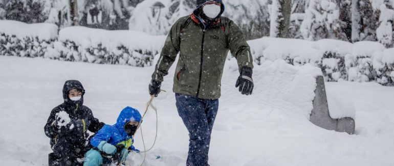 Справжня зима в Україні: як пережити люті морози так, щоб не змерзнути