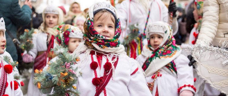 Сьогодні у центрі Мукачева колядуватимуть та сповіщатимуть світу про народження Ісуса Христаева