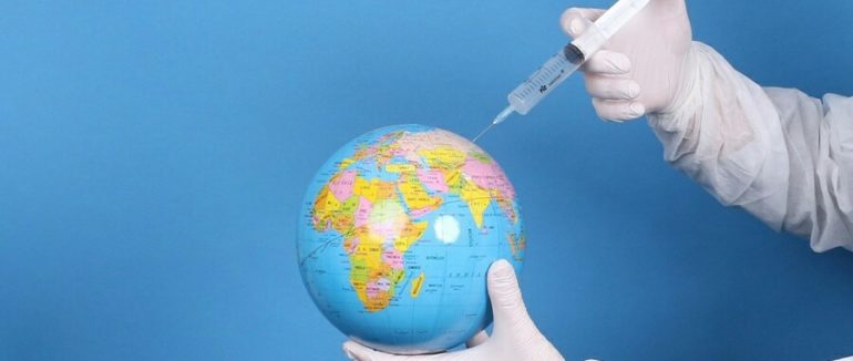 Під час пандемії 10 найбагатших людей світу заробили стільки, що цього вистачить на вакцинацію ВСІХ людей від COVID-19