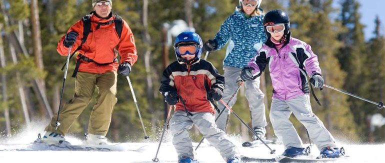 Гірськолижні курорти в Карпатах втрачають туристів: до кінця січня бронювання скасовуються
