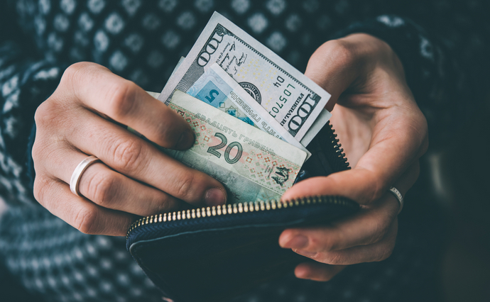 Невтішна статистика: у 2020 році бідним став кожен другий українець