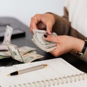 Найтоповіші акції 2020 року: як на цьому легко заробити гроші