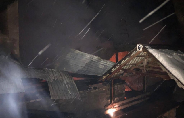 Ранкова пожежа на Закарпатті: горіло на одній з баз відпочинку