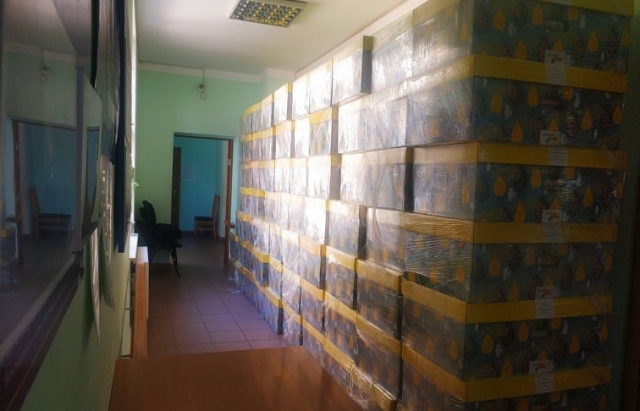 До Мукачева прибуло 70 бейбі-боксів