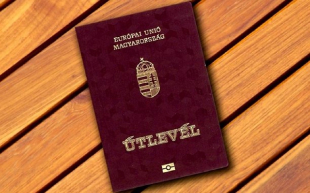 Президент Угорщини позбавив 4-х закарпатців угорського громадянства