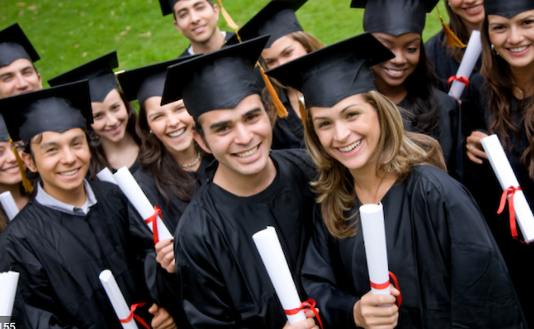 Відтепер в Україні не видаватимуть "червоні дипломи"