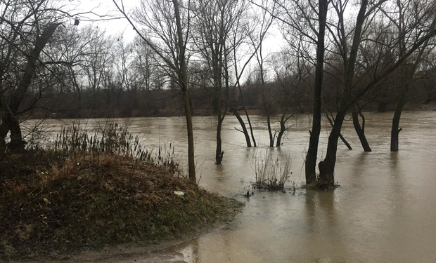 Жовтий рівень небезпеки: на Закарпатті очікується підвищення води у річках