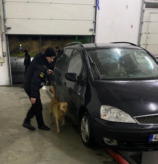 На митному посту “Ужгород” вилучили чергову партію наркотиків