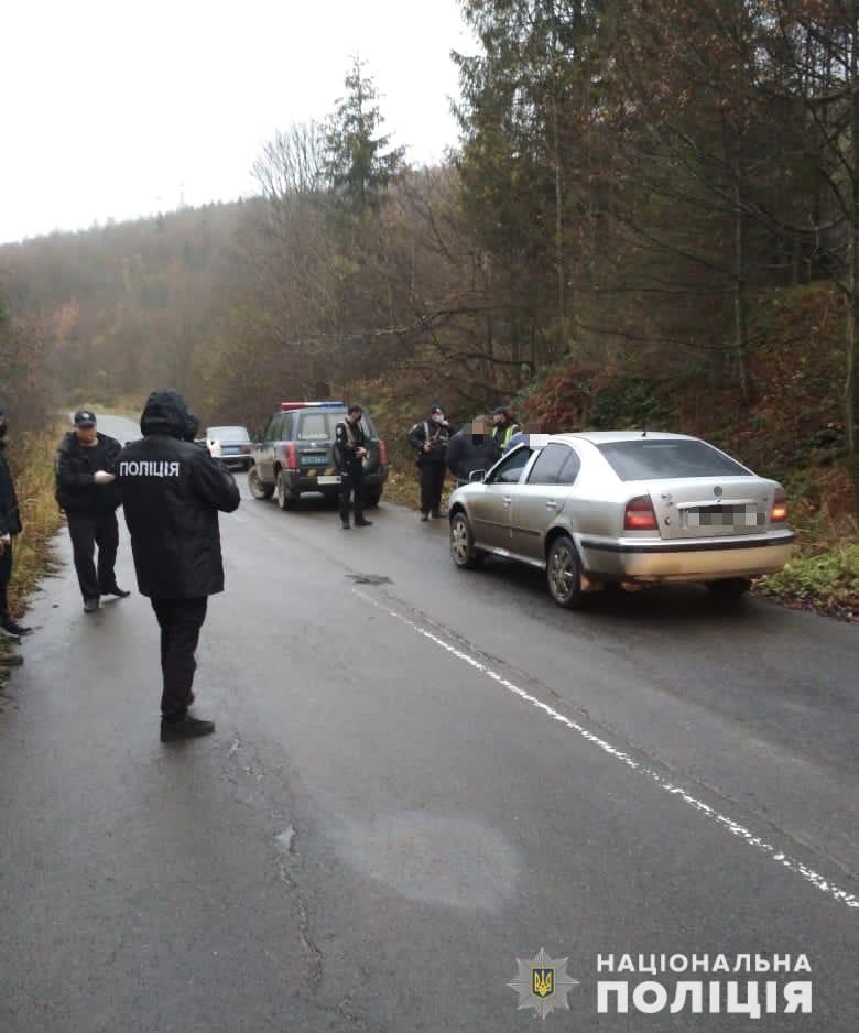 Розслідування завершено: на Воловеччині двоє чоловіків здійснили розбійний напад на львів`янина