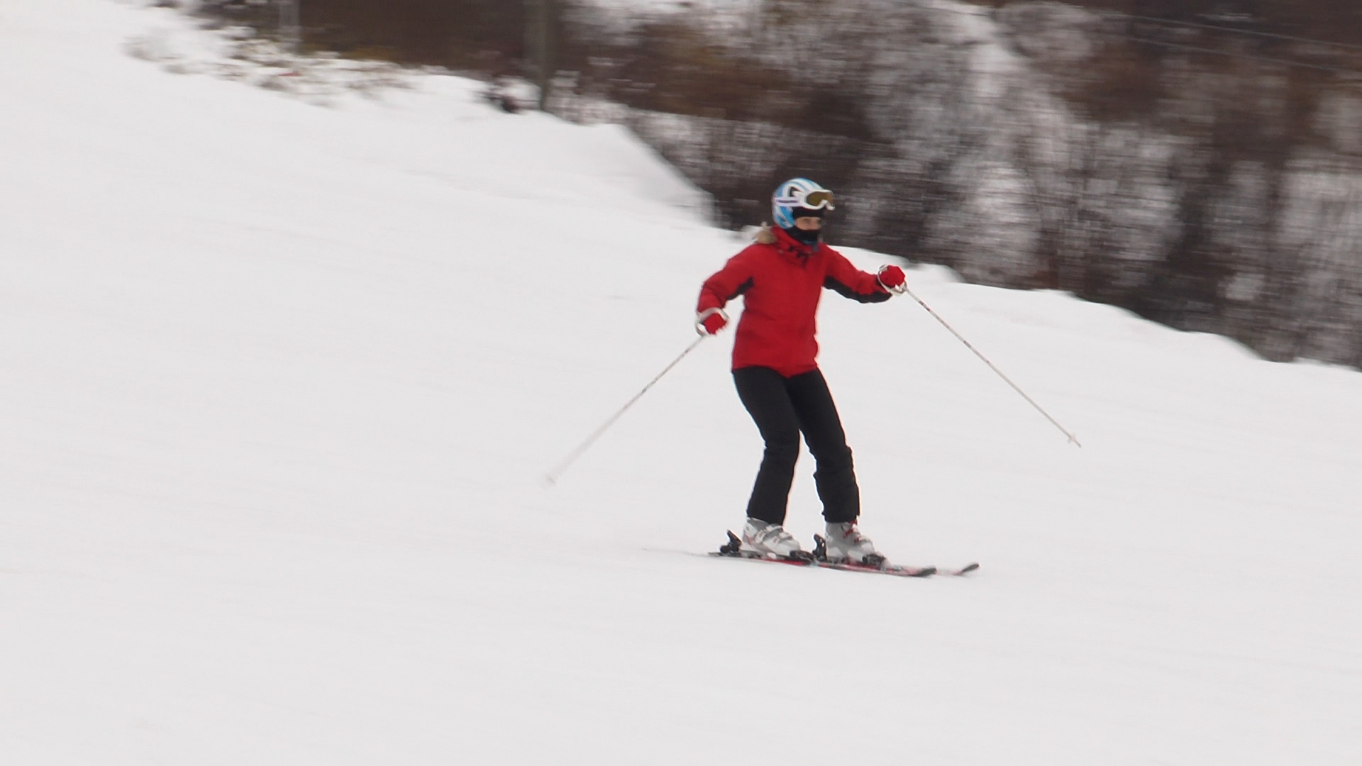 Гірськолижний курорт: як в Поляні працює підйомник в умовах карантину