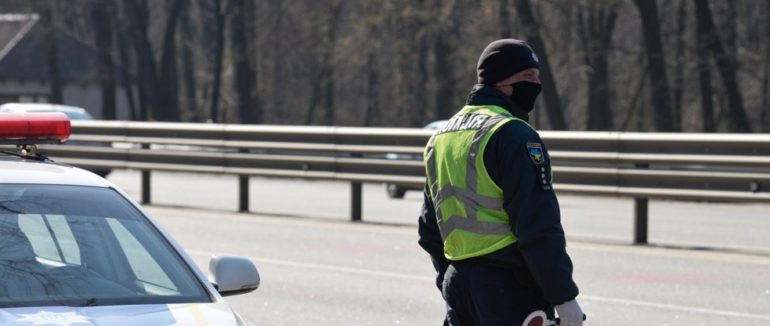 На Закарпатті продовжують штрафувати пішоходів