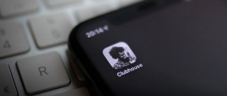 Всі говорять про нову соцмережу Clubhouse. Що про неї варто знати