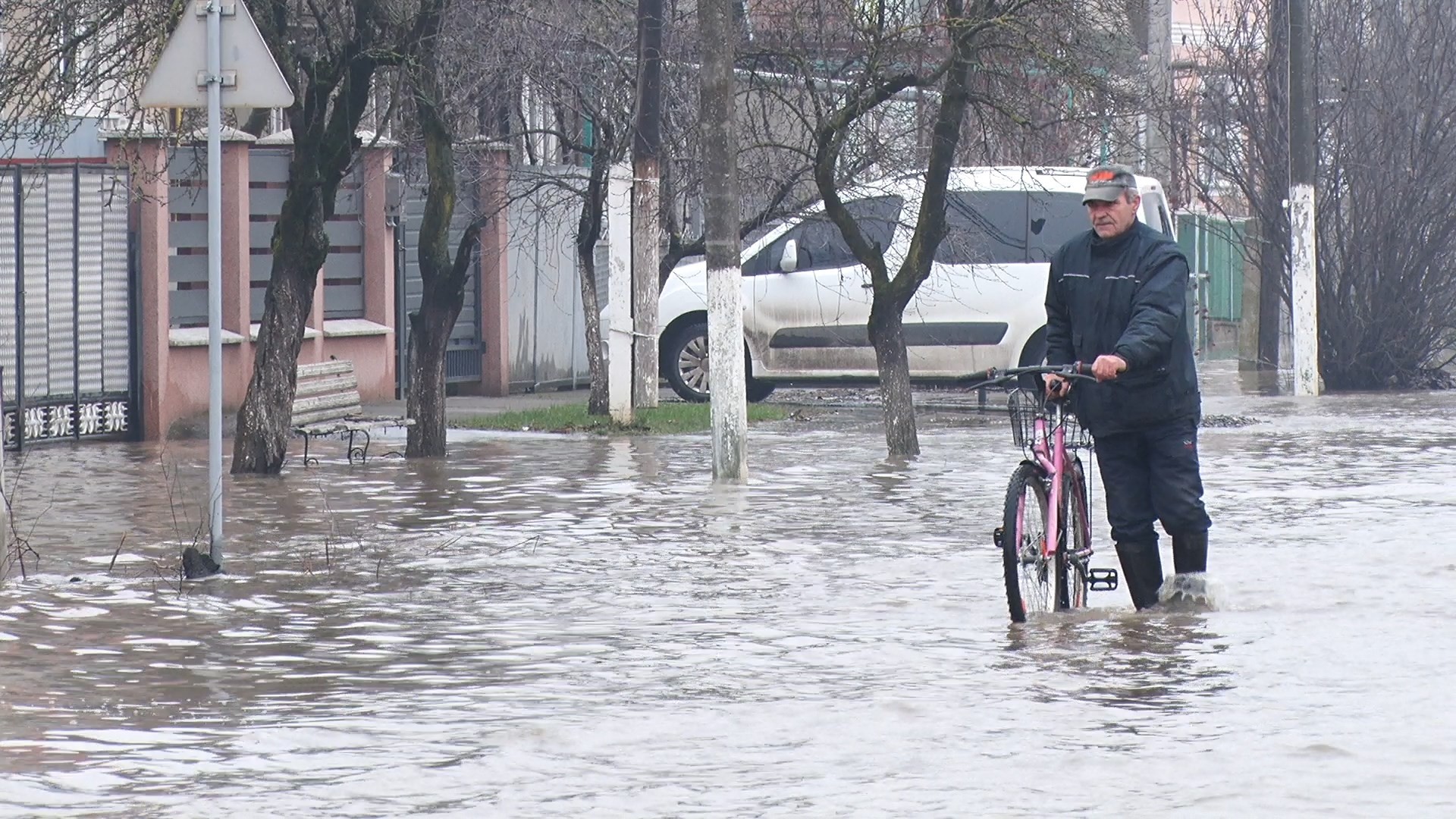 Підтоплене Закарпаття: інформація центру гідрометеорології