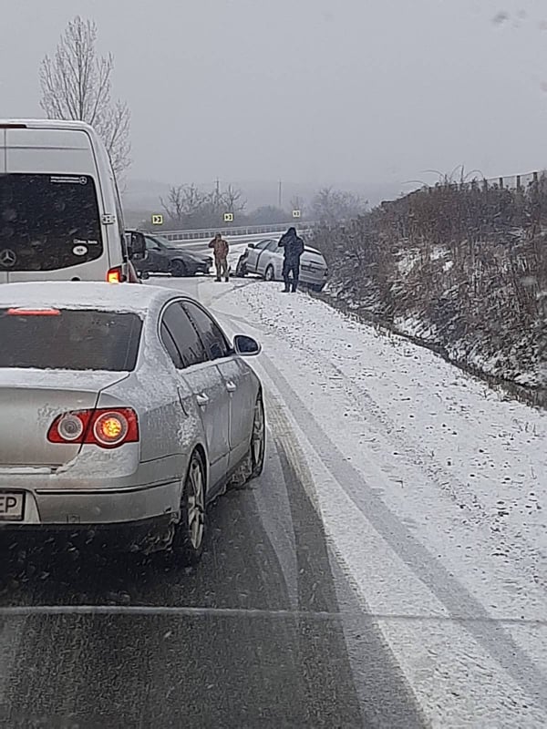 Чергова автопригода поблизу Доробратова: зіткнулися дві автівки