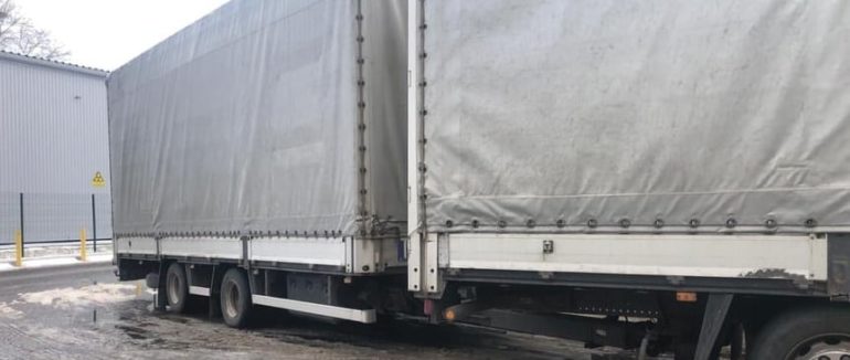 На КПП “Тиса” намагалися ввезти автопричіп за підробними документами