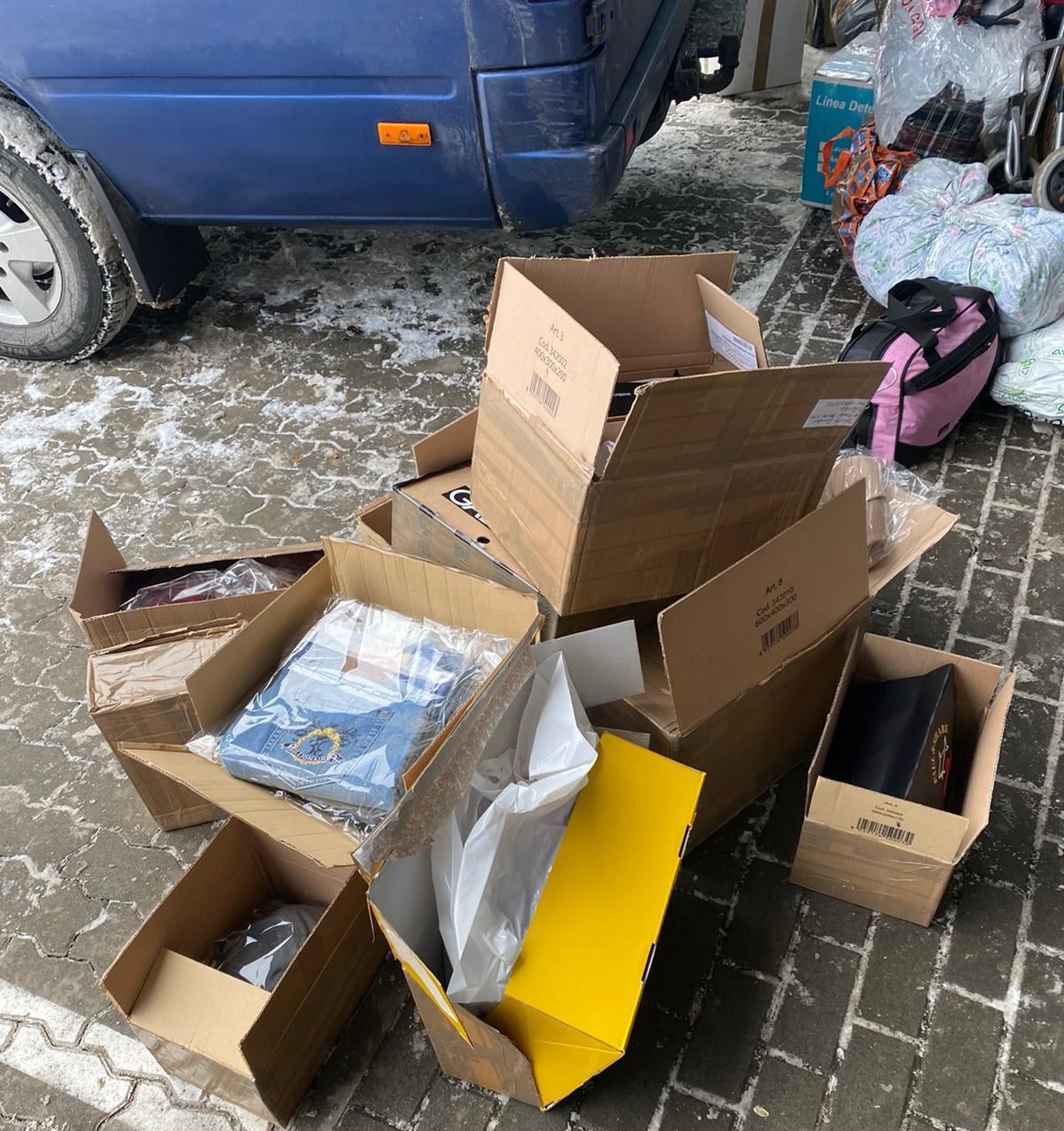 Dolce&Gabbana, Versace, Prada: на Закарпатті вилучили незаконно ввезений брендовий одяг