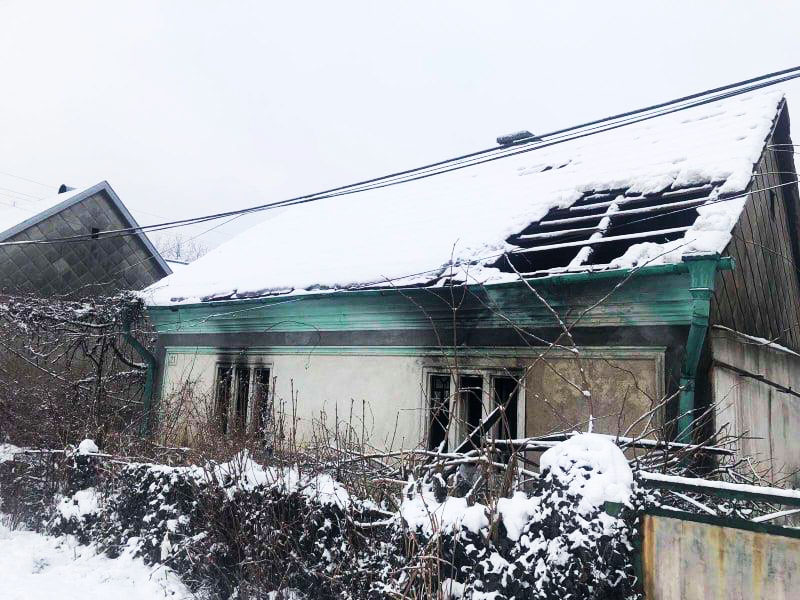 Жінка була вже непритомною: вечірня пожежа на Тячівщині