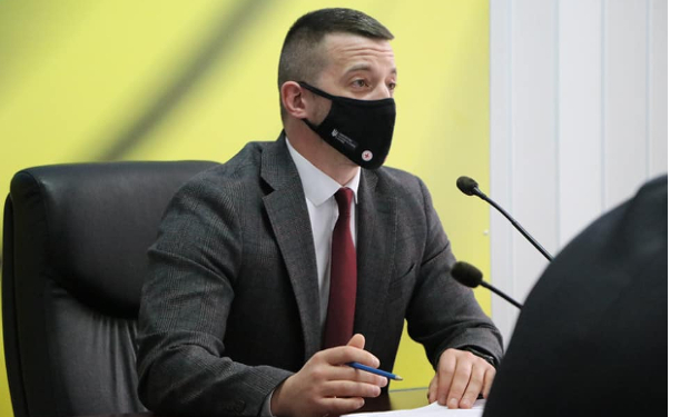 Ігор Шинкарюк повідомляє, що на Закарпатті не закриватимуть на карантин ресторани та кафе