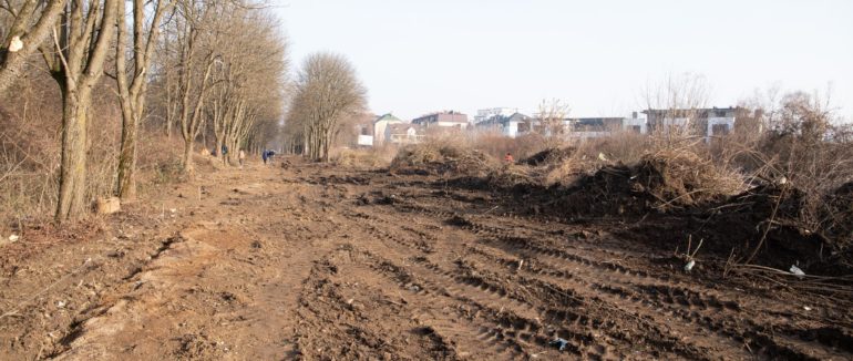 В Ужгороді будують нові велосипедні та пішохідні доріжки