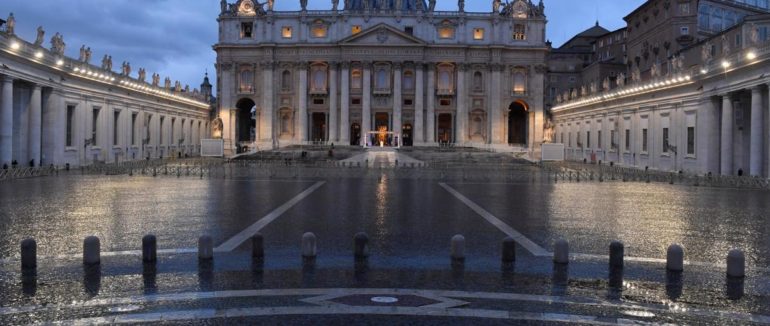 Звільнення за відмову від вакцинації: у Ватикані пригрозили звільняти працівників, які не погоджуються вакцинуватись