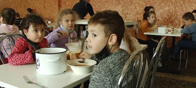 Як харчуються діти в навчальних закладах Буштина