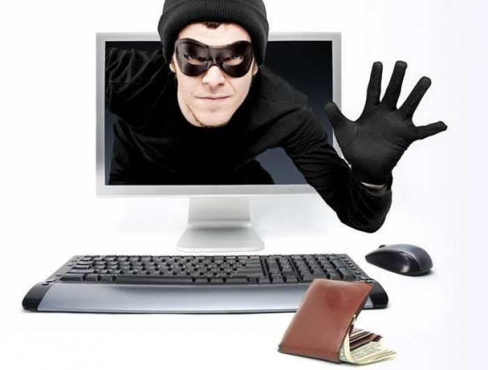 Небезпека покупок в інтернеті: лише за рік викрадено понад 200 мільйонів гривень