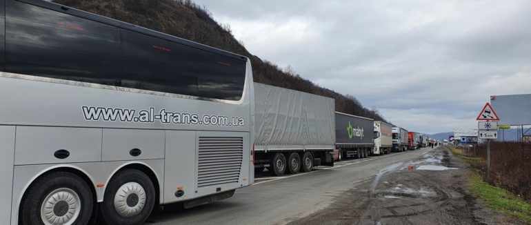 Кінець “тарифної” блокади у Мукачеві: протест перемістився під стіни Закарпатської ОДА