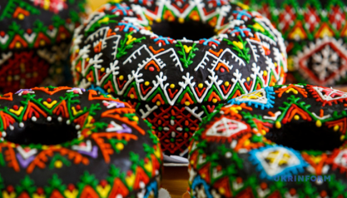 Пряник вишиванка – особлива весільна традиція на Закарпатті