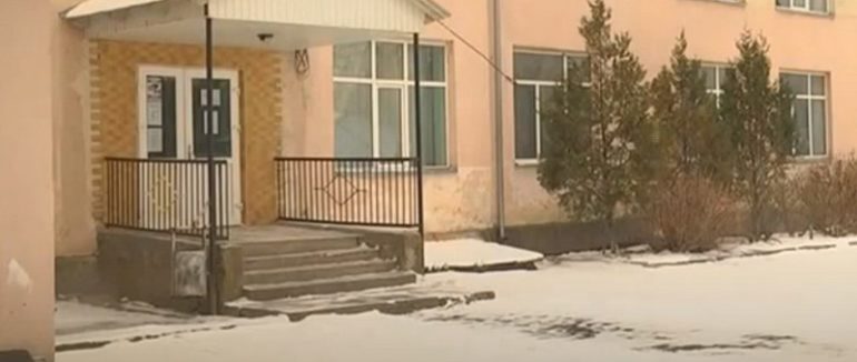 Затоплена школа на Закарпатті: спортзал перетворюється на басейн