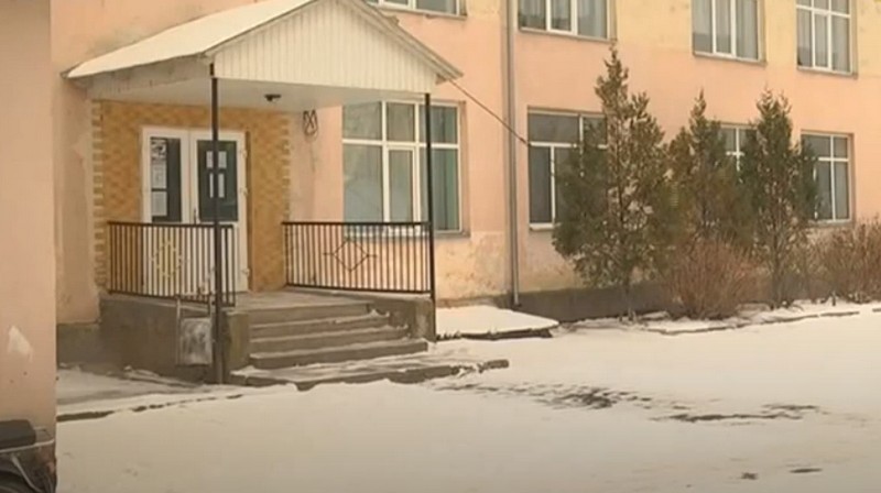 Затоплена школа на Закарпатті: спортзал перетворюється на басейн