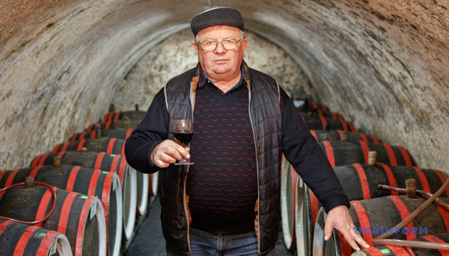 Нас хочуть зробити рабами на наших же виноградниках – Карло Шош, закарпатський винороб