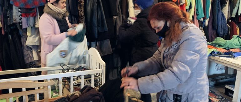 Майже 600 кілограм одягу за 2 дні видав магазин “Все за дякую” на Закарпатті