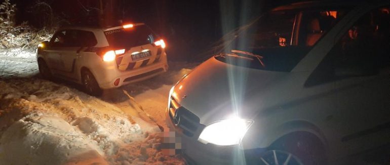 Заблукалий водій та пасажир, що провів три доби у дорозі: допомога патрульних на Рахівщині