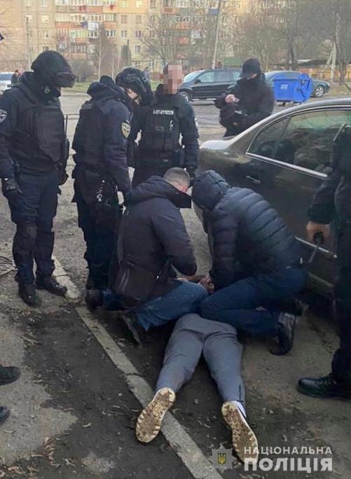 Спецоперація в Мукачеві: як силовики затримували розбійну групу