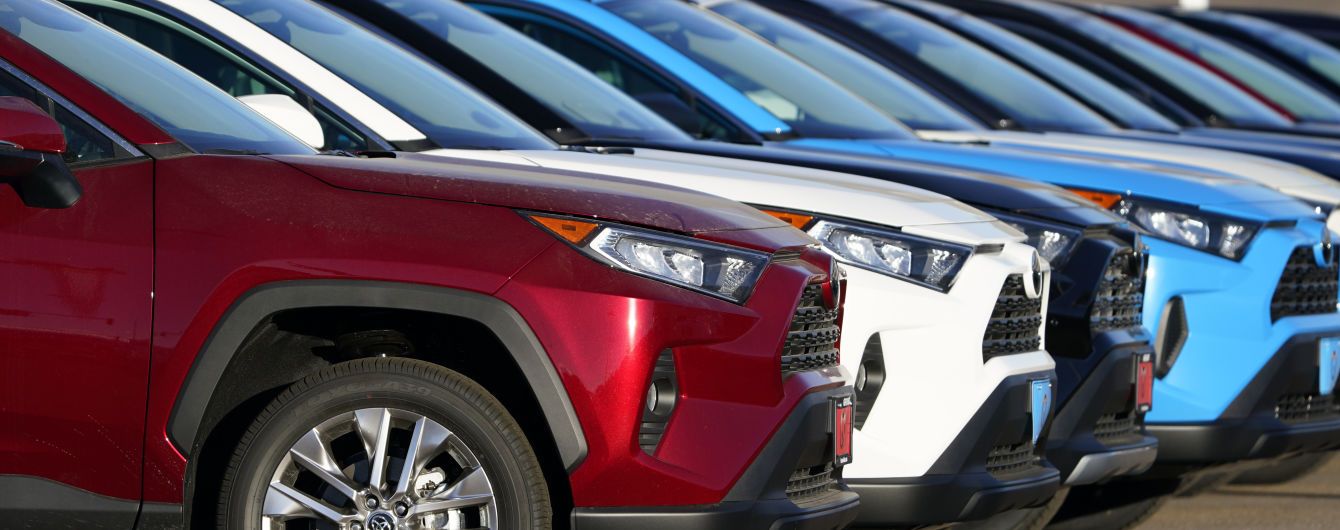 Січневий локдаун обвалив ринок нових легкових авто: які марки обирали українці та хто став бестселером