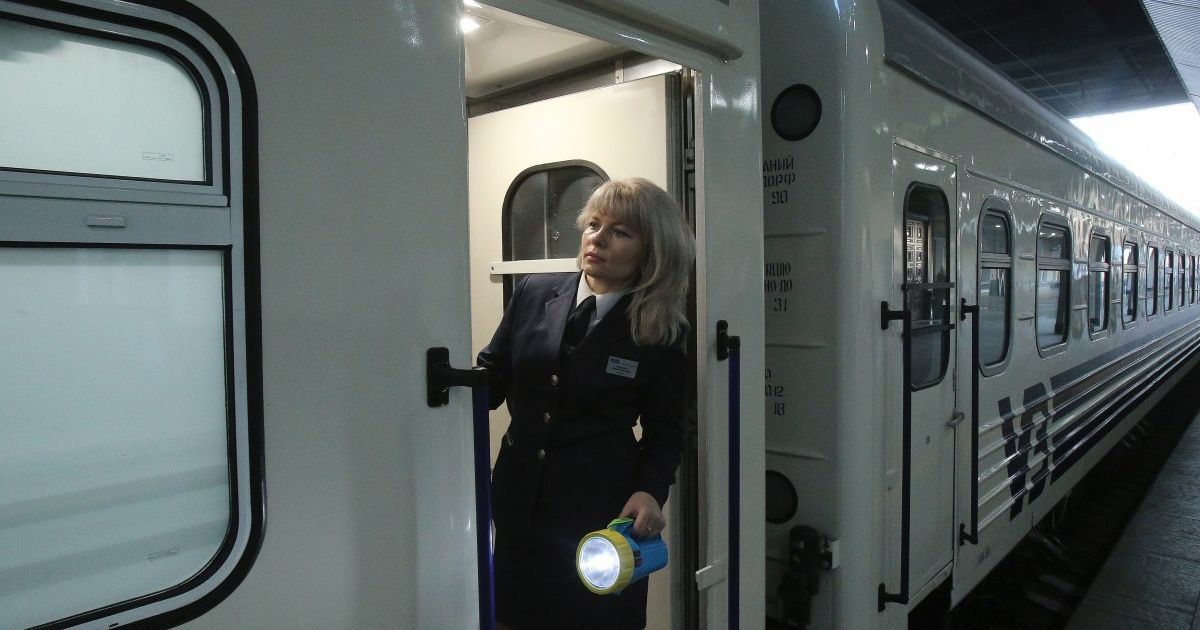 Адаптивний карантин: Укрзалізниця опублікувала графік курсування поїздів із Закарпаття