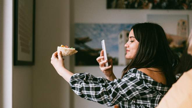 Як смартфони змінюють наше тіло: 6 ознак, на які ви не звертали увагу