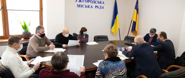 В Ужгороді пройшло визначення перевізників на трьох міських авто маршрутах