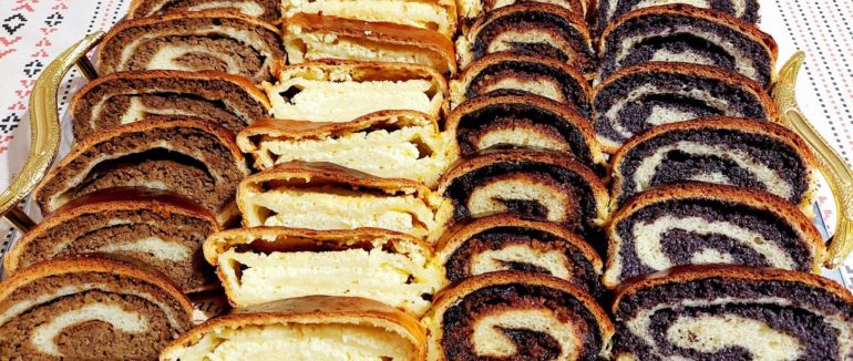 Закарпатська господиня поділилась рецептом справжніх закарпатських “кіфліїв”