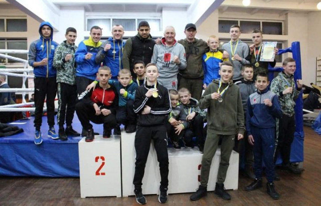 Юніори Мукачева вибороли призові місця з боксу на Чемпіонаті у Берегові
